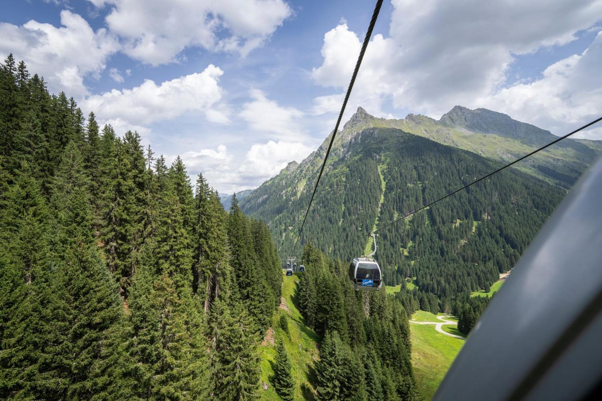 Landal Hochmontafon Hotel Gargellen Exterior photo